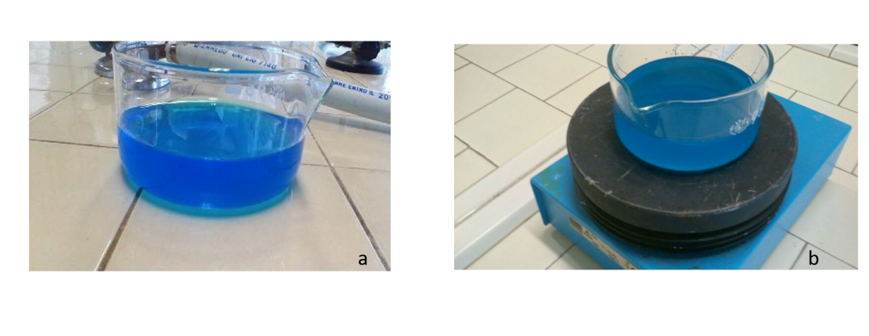 la cristallizzazione della soluzione, di colore blu intenso, posta in un cristallizzatore, a sinistra, e sul fornello, a destra