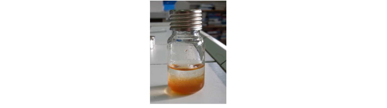 fiala con solventi di estrazione
